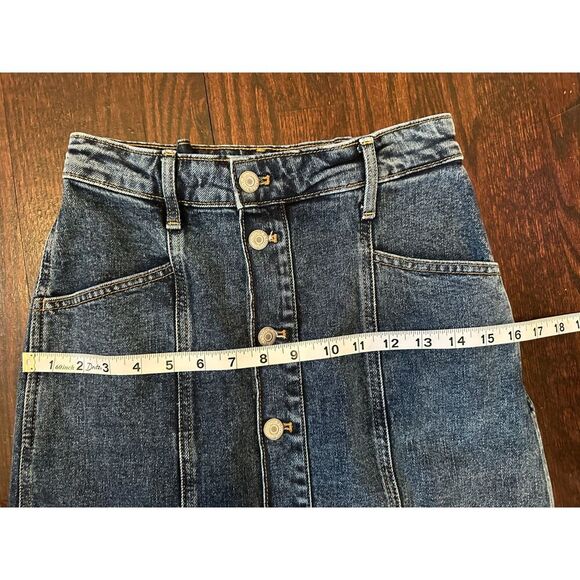 Old Navy High Rise Secret Slim Pocket Denim Midi Skirt Size 0 - Picture 7 of 8